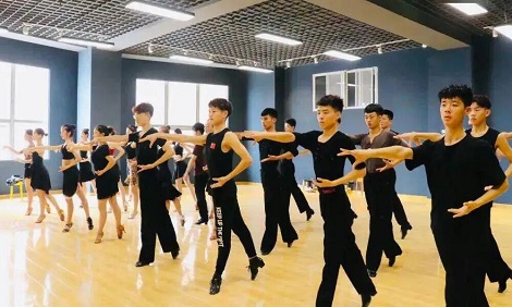 拉丁舞可以考哪些大学?可以艺考吗
