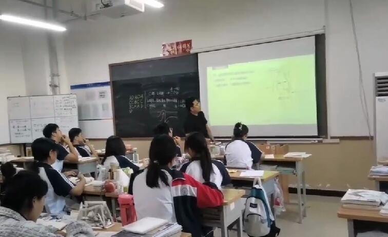 新乡艺术生高三文化课冲刺