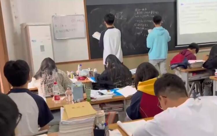 为什么孩子上高中后成绩普遍下降